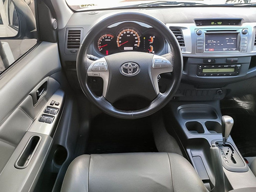 Imagem 7 de 15 de Toyota Hilux 2.7 Srv 4x2 Cd 16v