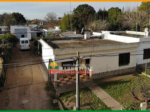 Venta De Casa Con Apartamento En Progreso, Canelones