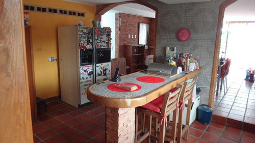 Se Vende Casa En Prados Del Este Mls #25-2251