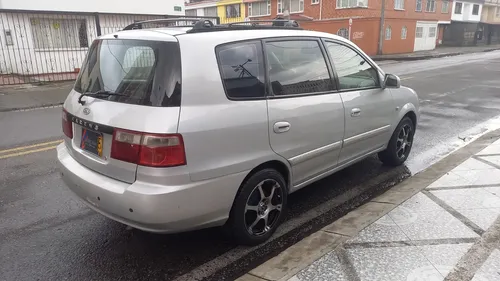 Kia Carens 1.8 Lx