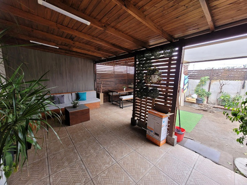 Excelente Y Amplia Casa En Condominio Cerrado Y Seguro
