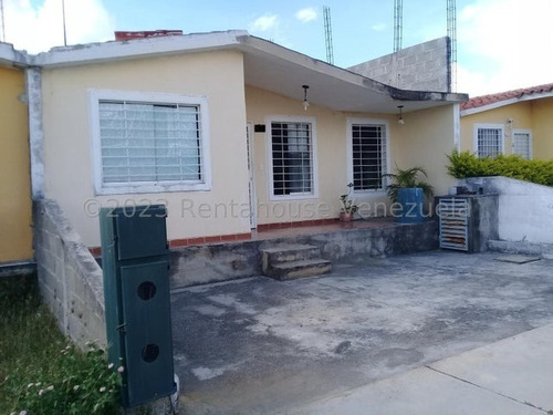 Imagen 1 de 30 de $$$maría Gabriella Mendoza Vende!!! Casa Remodelada En Ubanización Yucataán Codflex23-23062