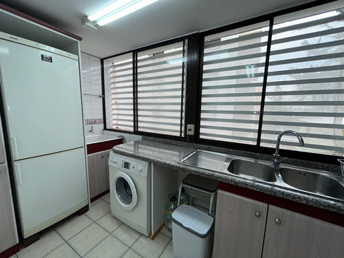 Metro El Golf, 3dorm.+3baños + 2estac +1bod. -amoblado Codjc