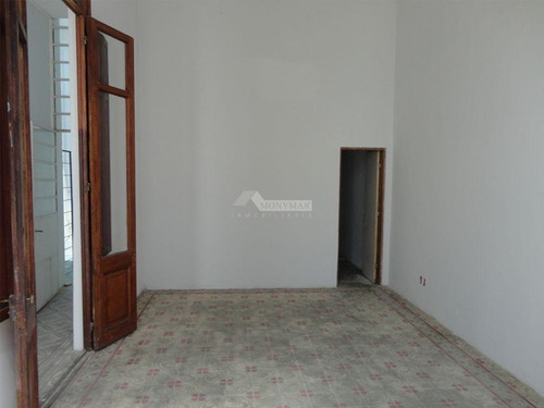 Imagen 6 de 22 de Casa La Comercial Venta 4 Dormitorios A 1 Cuadra De Arenal Grande Y Amézaga