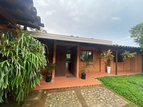 Venta Finca De Descanso, Propia Para Centro De Retiros, Vivienda Permanente, Hogar Adulto Mayor. Ubicacion Vereda El Totumo, Girardota, Antioquia.