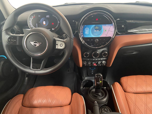 Imagen 13 de 15 de Mini Cooper 2022 Classic 5 Puertas At