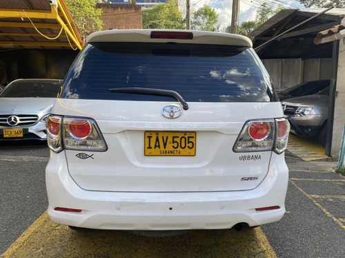 Toyota Fortuner 2.7 Sr5 4X2