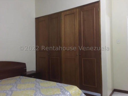 Imagen 5 de 30 de Casa En Venta En La Rosaleda Este De Barquisimeto Lara 0-4-2-4-5-9-3-7-5-4-2 Código Mls Rent-a-house: 22-20967, Cuenta Con 3 Habitaciones, 3 Baños, 156 Mts2, Conjunto Privado