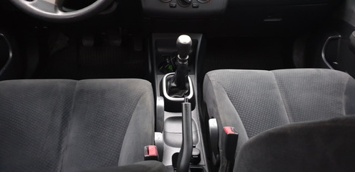 Nissan Tiida 1.8 S Flex 5p 2012