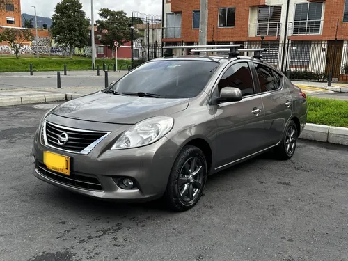 Nissan Versa 1.6 Advance