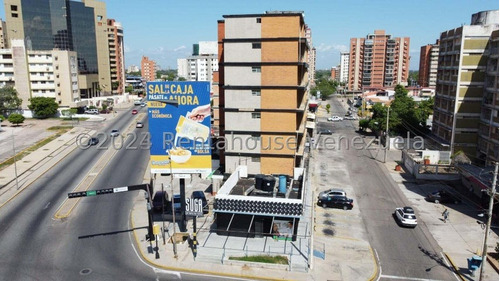 Edificio En Venta 24-21416  En El Paraiso