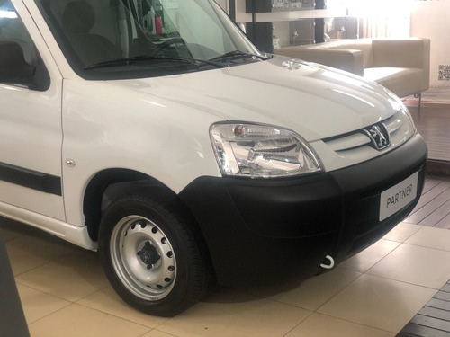 Imagen 12 de 18 de Peugeot Partner 1.6 Furgón Confort / Anticipo $540.000