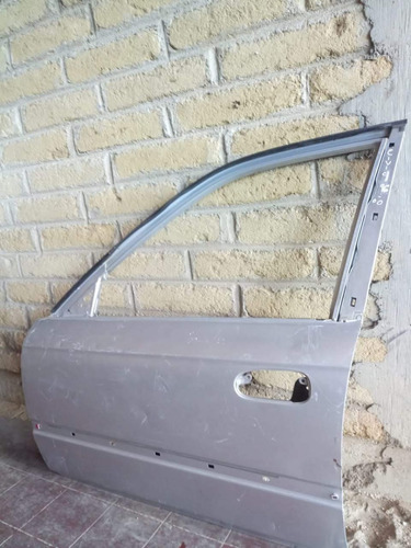 Puerta Delantera Izquierda Honda Civic 99-00 