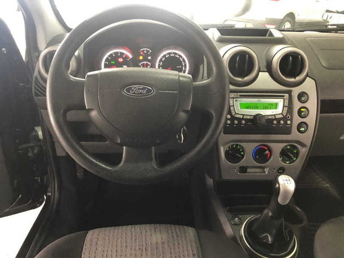 Ford Fiesta 1.6 Se Sedan 8v Flex 4p Manual 2013