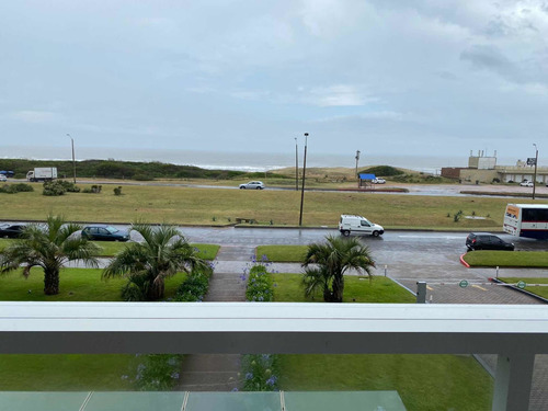 Imagen 16 de 27 de A. Alquiler Temporario. Departamento Le Parc Punta Del Este, Frente Al Mar Playa Brava Parada 8 .