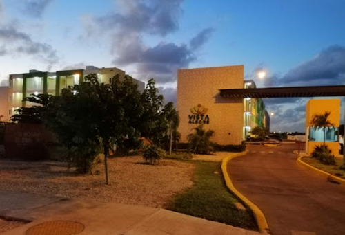 Departamento En Remate, En Cancún, En Residencial Vista Alegre, 3 Recamaras