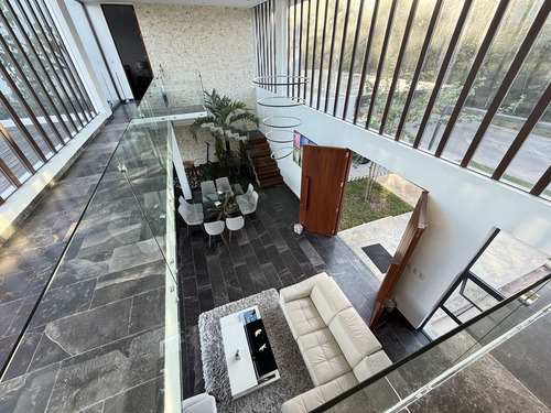 Casa En Venta En Cabo Norte, Vista Al Lago, Mérida Yucatán