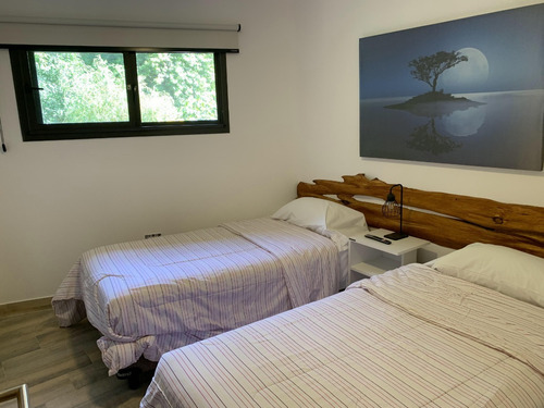 Imagen 8 de 18 de Casa Estilo Cabaña En Bosque Peralta Ramos, Mar Del Plata