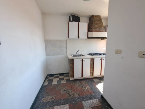 Imagen 3 de 15 de Rosaura Cortez Vende Apartamento En Los Mangos Valencia Res. Sinamaica