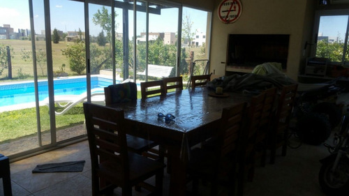 Venta De Casa En B° La Horqueta - Canning
