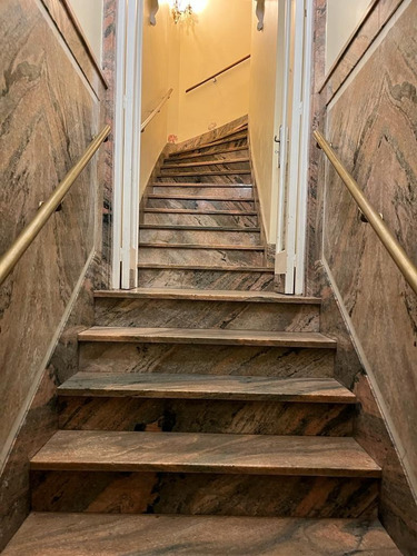 Ph En Venta. 6 Ambientes Al Frente Con Terraza. 317m2 . Apto Credito. Luminoso. Villa Urquiza