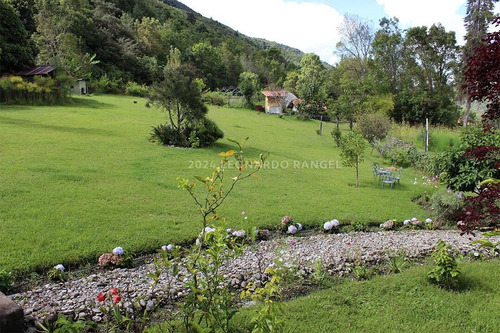 Se Vende Bella Finca De 10 Hectáreas Con Casa Colonial En Cacute Sector Santa Elena, Mérida.