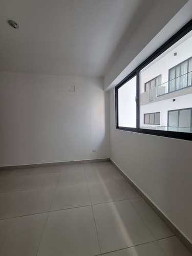 Imagen 14 de 22 de Apartamento De 3 Habitaciones En Alquiler