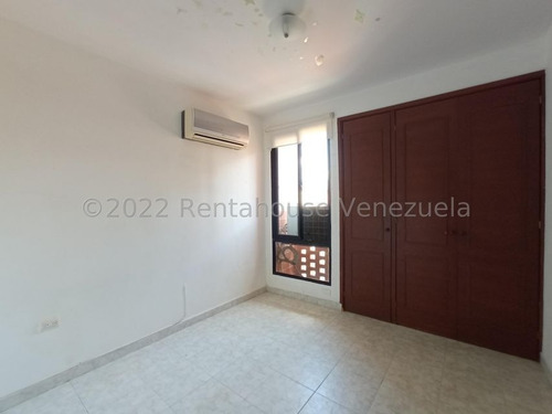 Imagen 8 de 13 de Rentahouse Celeste Nuñez 04244475408 Cod #22-23727
