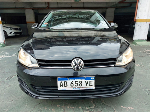Imagen 2 de 16 de Volkswagen Golf Comfortline Manual