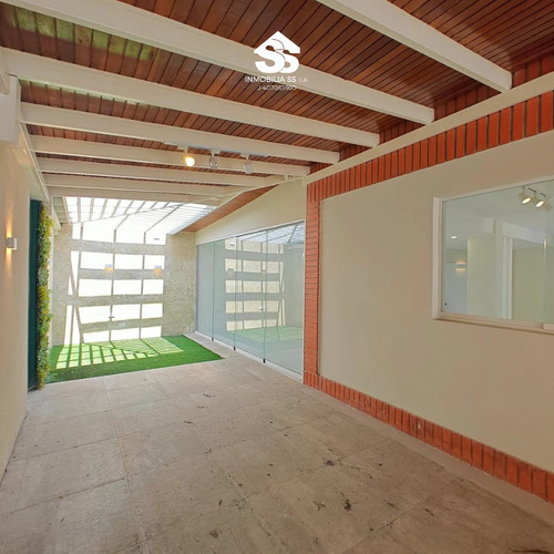 Se Vende Hermosa Casa En Urb. Aramagua Country - Maracay