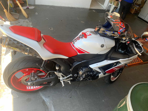 Yamaha Yzf R1