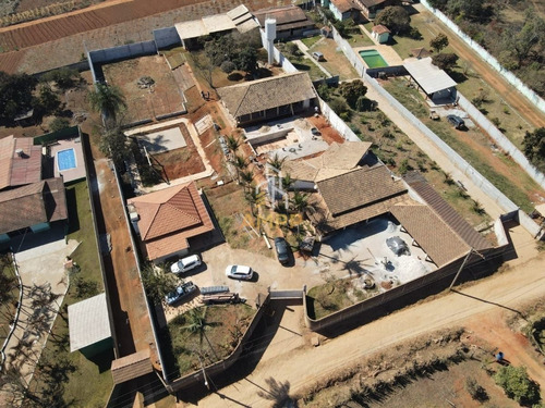 Imagem 2 de 10 de Casas - Residencial - 1604