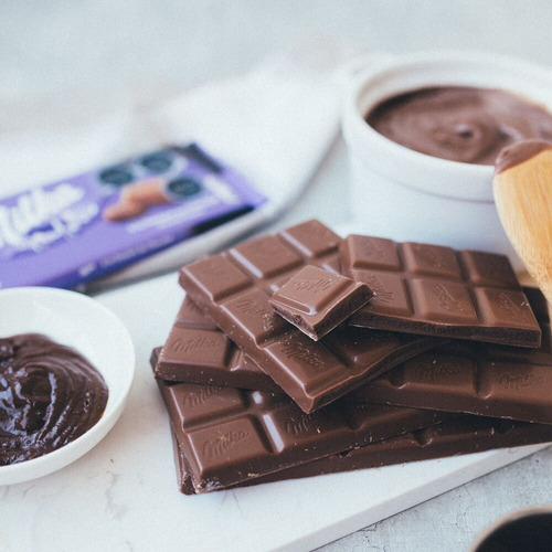 Imagen 3 de 6 de Milka Chocolate Relleno Crema De Cacao Barra 100 Gr
