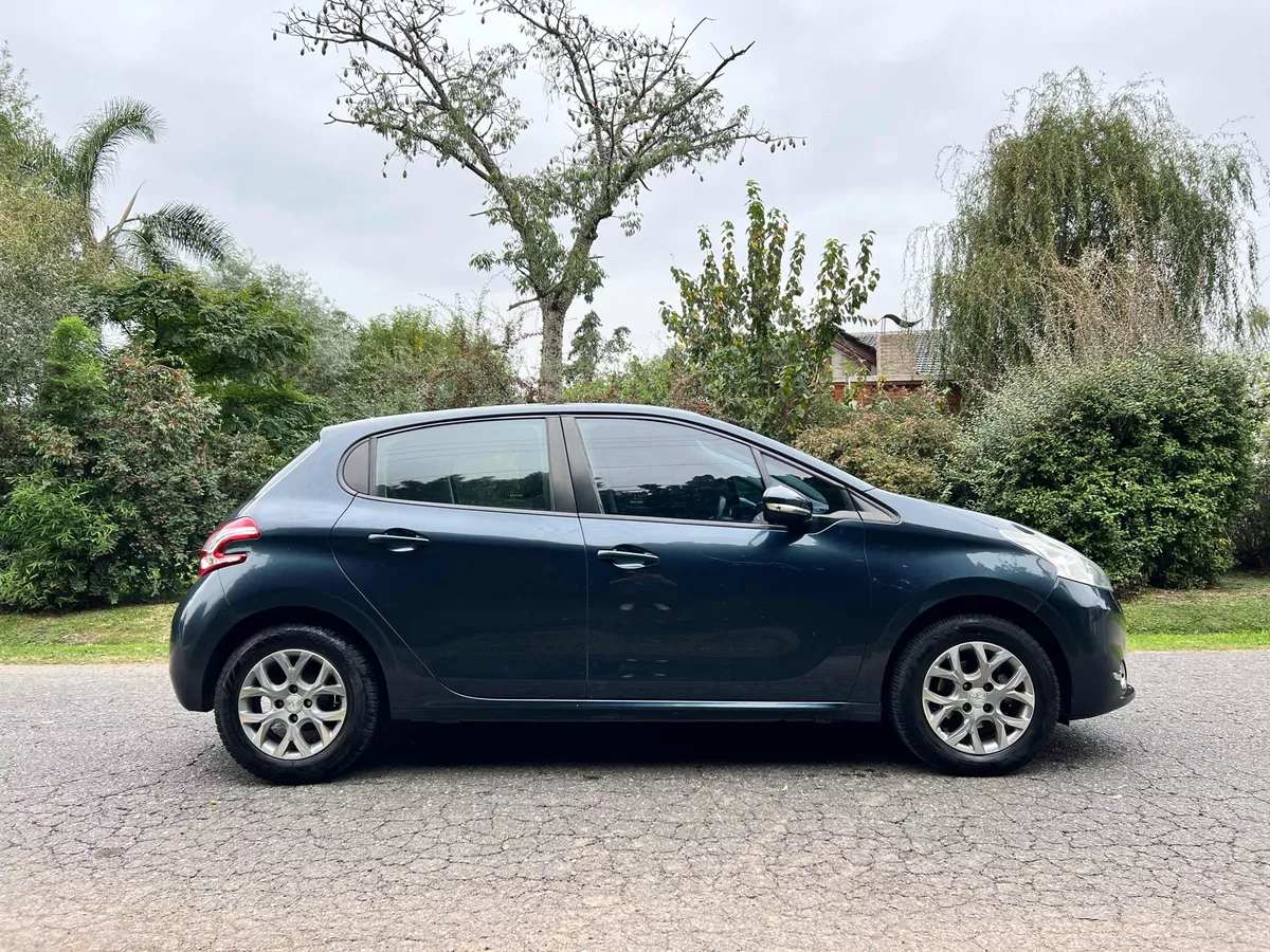 Peugeot 208 1.6 Allure Touchscreen