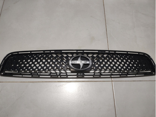 Parrilla Defensa Delantera Toyota Sción Modelo 2006-2010 