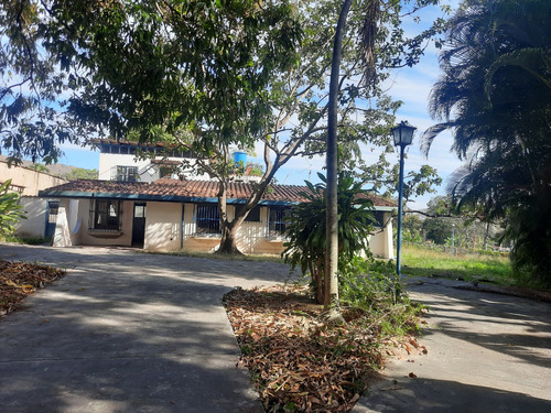 Casa En Venta, Ubicada En Calle  El Parentesis, El Limon