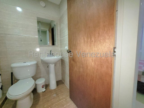Yoselin Cabesas Vende Apartamento En Ciudad Roca, Yc 25-23837
