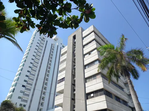 Apartamento Bien Ubicado, Próximo A Las Playas De Bocagrande Y A La Bahía Y Playas De Castillogrande Cod. 44312