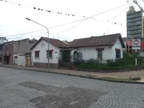 Comprar Flores Propiedades Vende Casa Esquina En Barrio Sur Frente Al Complejo Belgrano