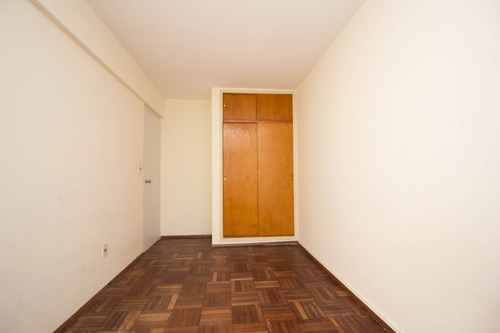 Precioso Apto. De 2 Dormitorios Con Garaje En Venta