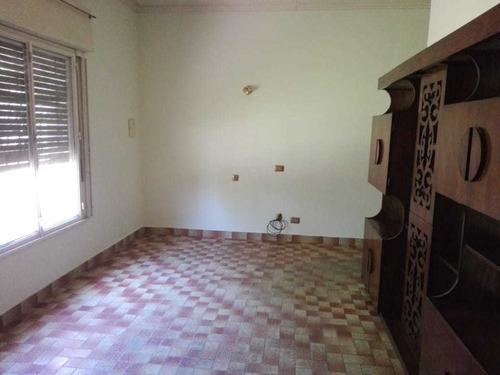 Imagen 3 de 14 de Casa Ideal Para 2 Familias