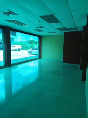 Imagen 3 de 15 de Vende O Alquila Galpon En Conjunto Empresarial Aero Centro Internacional Valencia Fg