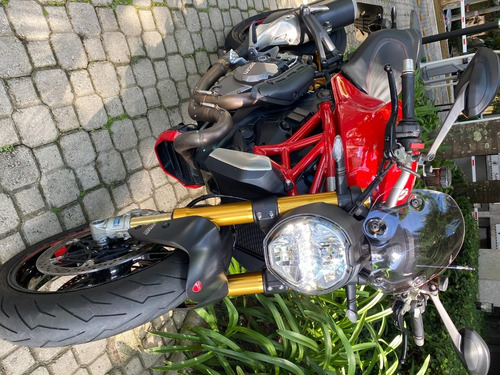 Ducati Monster 1200s