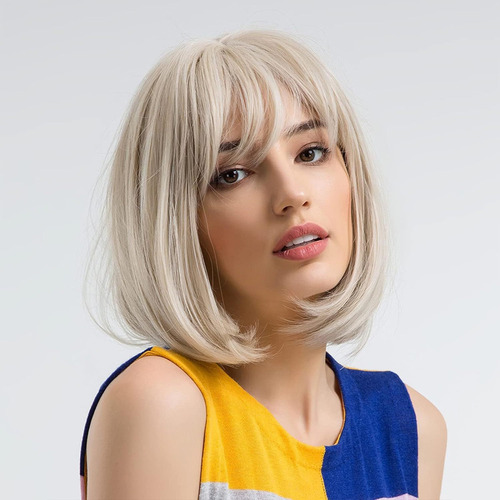 Peruca De Cabelo Curto E Liso Com Franja Reta