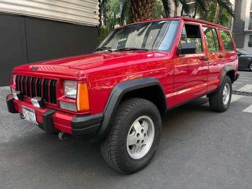 Jeep Cherokee Sport 4x4 Mt