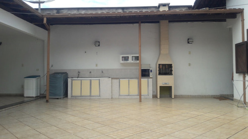 Imagem 13 de 14 de Casa Muito Bem Arejada Bairro Cariru