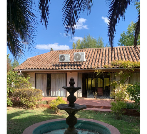 Casa En Condominio En Excelente Barrio.