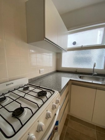 Imagen 12 de 16 de Venta De Departamento 2 Ambientes, La Perla. Reciclado