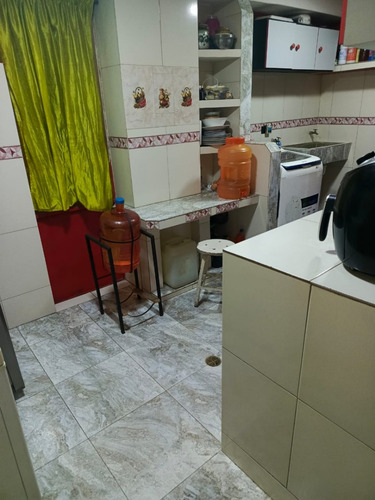 Se Vende Apartamento Av. Páez Los Laureles / 100m2 /3h-2b-1pe/ Salón De Fiestas/