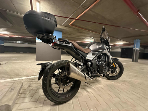 Voge 500 Ac 2023 Con Accesorios, Detalle Por Caida Parada
